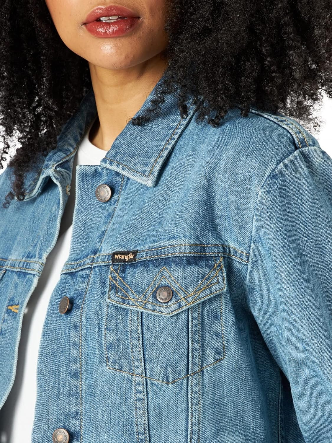 Wrangler Women's Relaxed Fit Memory Maker Jean Jacket | Amazon (US)