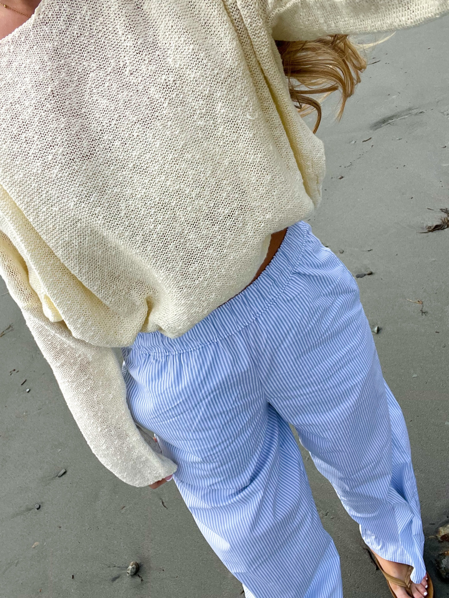 comfies🤍 
•
Hollister 
size XS bottoms 
O’Neill 

#LTKU #LTKstyletip #LTKsalealert