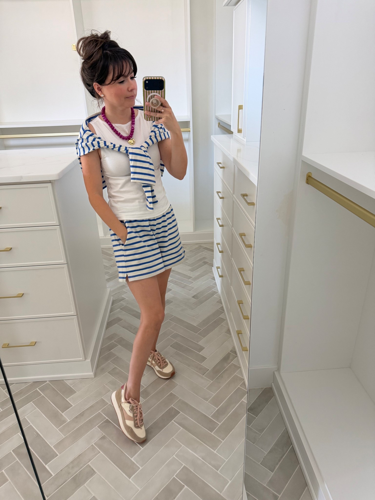 This set makes getting dressed way too easy…
petite-friendly, throw-on-and-go, and somehow still looks styled

petite outfits, 5’2 style, matching sets, mom outfits, easy summer looks



#LTKgrwm #LTKPetite