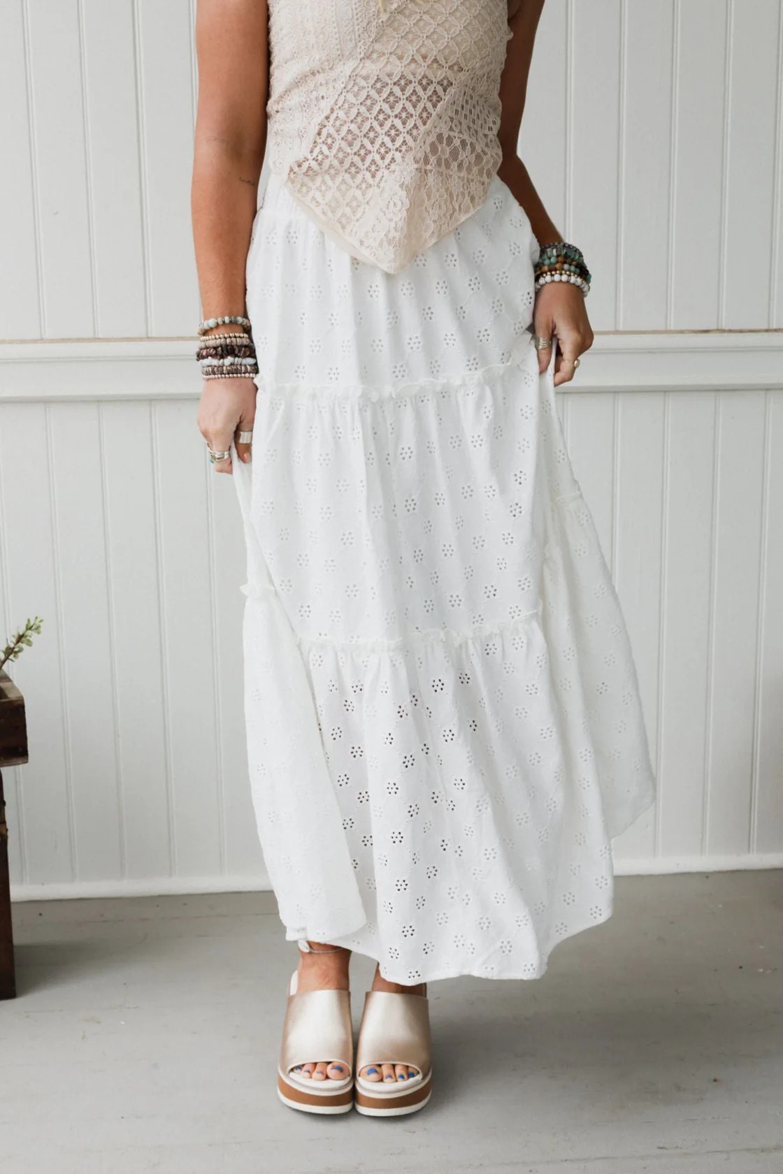 Sweet Briar Eyelet Skirt - White | Three Bird Nest