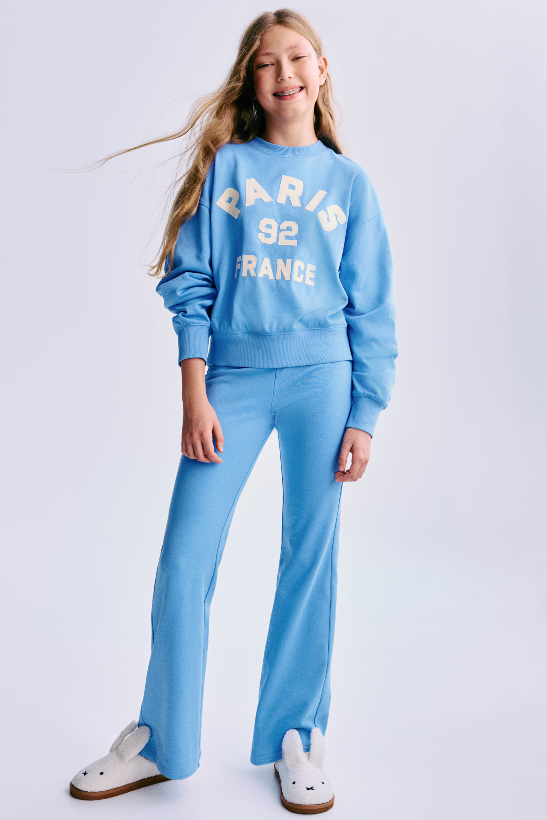 2-piece sweatshirt and joggers set | H&M (UK, MY, IN, SG, PH, TW, HK)