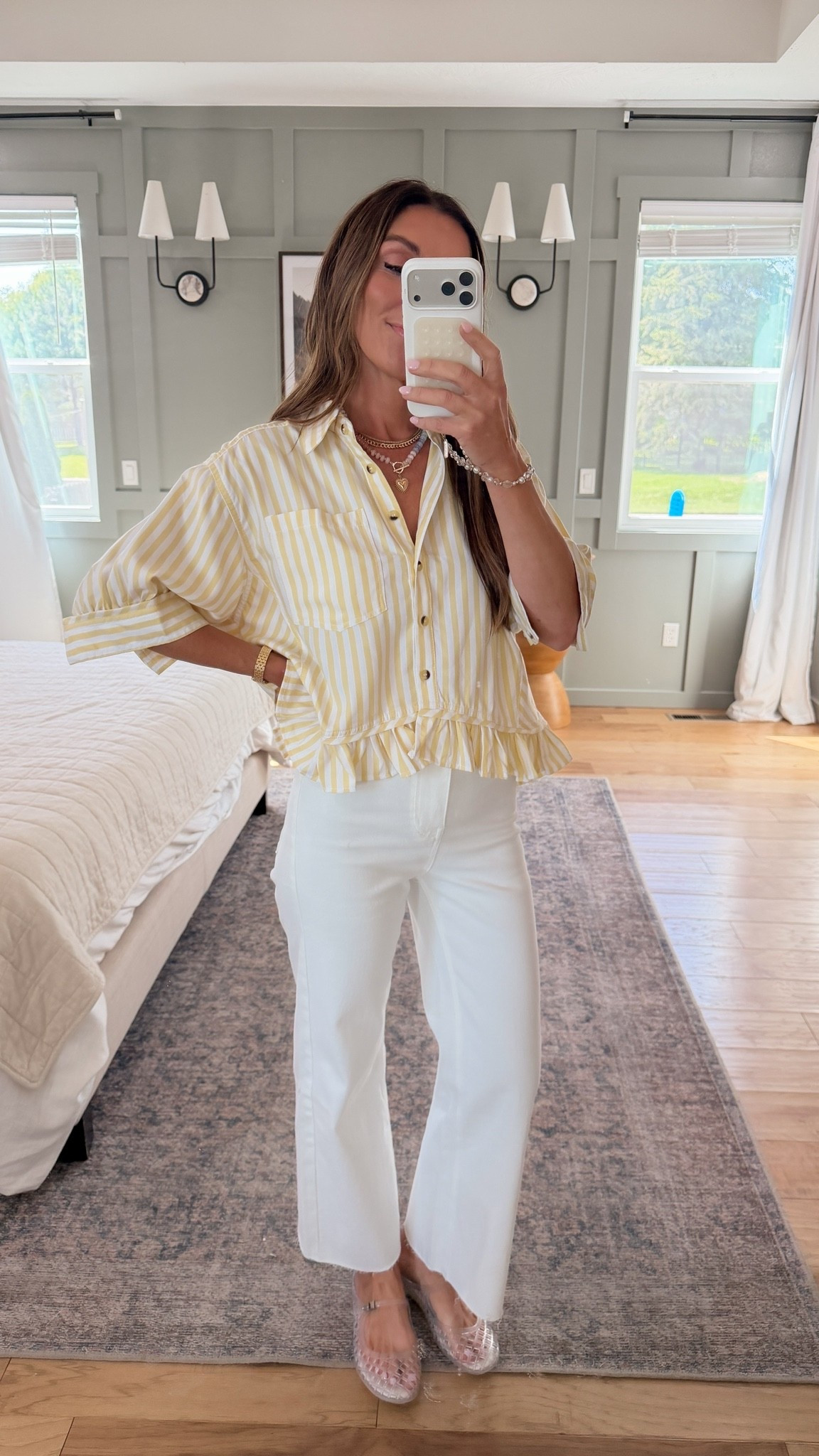This combination is perfect for classroom wear, working moms and just a brunch!! The top and pants come in so many color options!

#LTKmomlife #LTKWorkwear #LTKdayinmylife