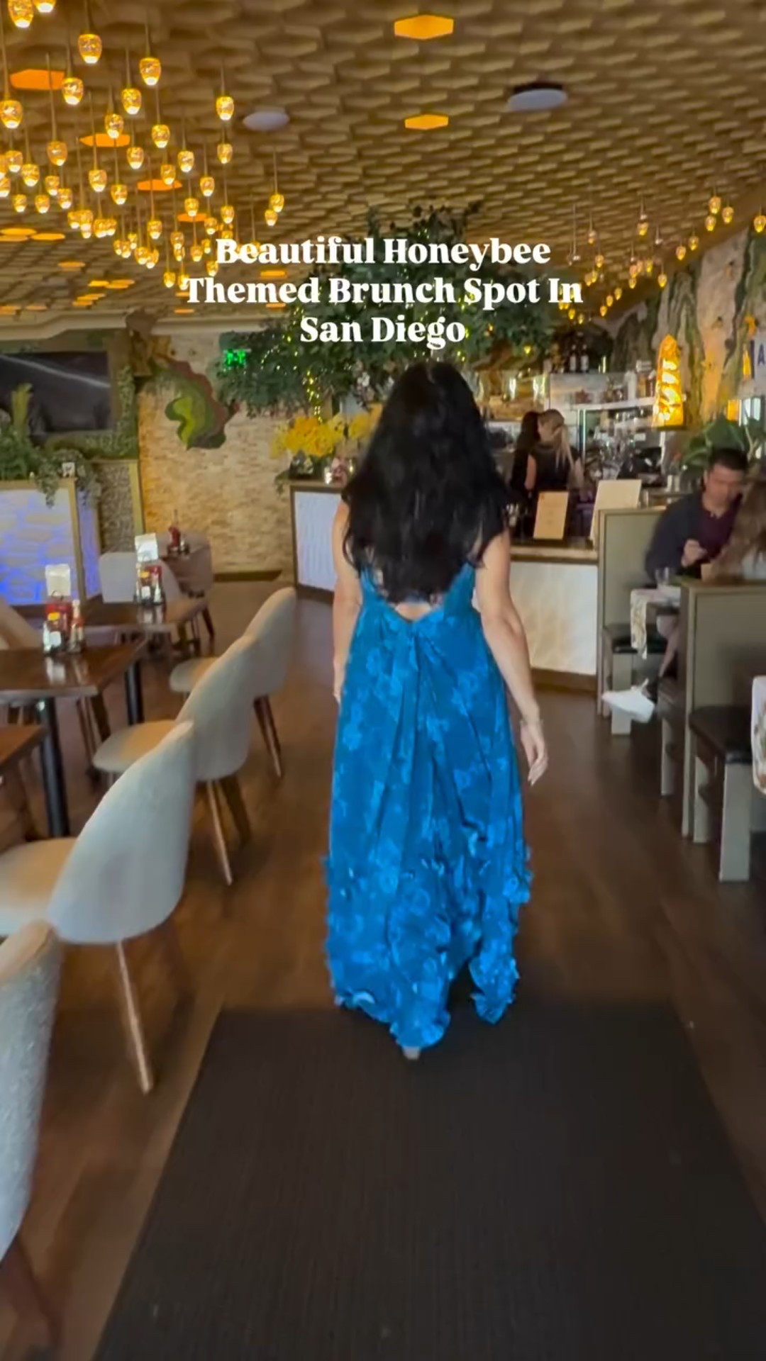 🐝 Honeybees restaurant in Pacific Beach, CA, is a honeybee-themed breakfast and lunch restaurant. Their cute decor, creative drinks (I ❤️ the pistachio latte) and sweet and savory dishes make it a popular San Diego brunch spot! 🐝

My favs are #marneystidbits the Short Rib Benedict, and The Cinnamon Swirl pancakes, which are absolutely delicious! 🥞

Follow @marneys_tidbits on Insta🌸

#valentinesdayoutfit #bluedress #dress #valentinesoutfit #floraldress

#LTKfoodie #LTKootd #LTKValentine