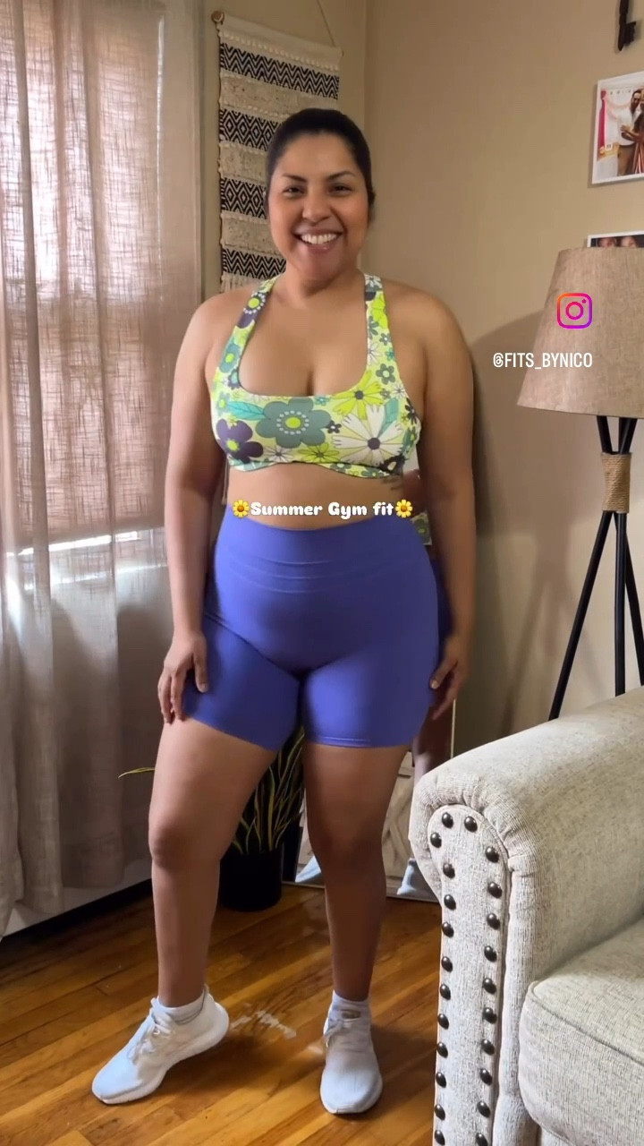 Summer Gym fit 🌼

Padded Define Sculpt Racerback Bra (Green Flower Print), I’m 36C wearing size L ✨

Luna Buttery Soft workout Shorts 6" size L 🪻

………………………………………🌼……………………………………..

Fits linked in my bio (LTK and Amazon storefront) for easy shopping 😉

#OOTD #outfitinspiration #outfitoftheday #activewear #gymfit #gymoutfit #activewearfashion #activewearforwomen #activewearaddict

#LTKShoeCrush #LTKFitness #LTKFindsUnder50