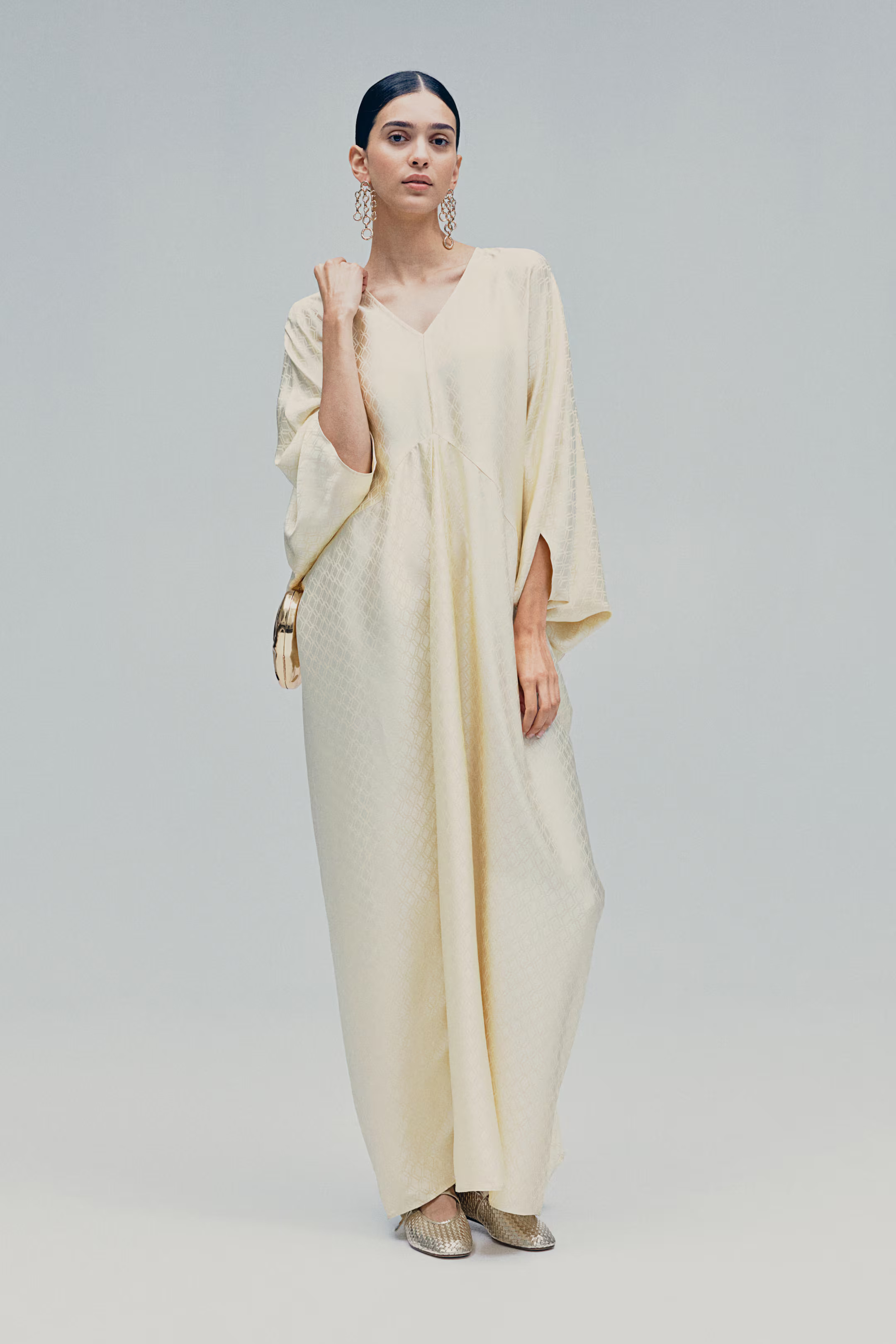 Satin kaftan dress | H&M (UK, MY, IN, SG, PH, TW, HK)