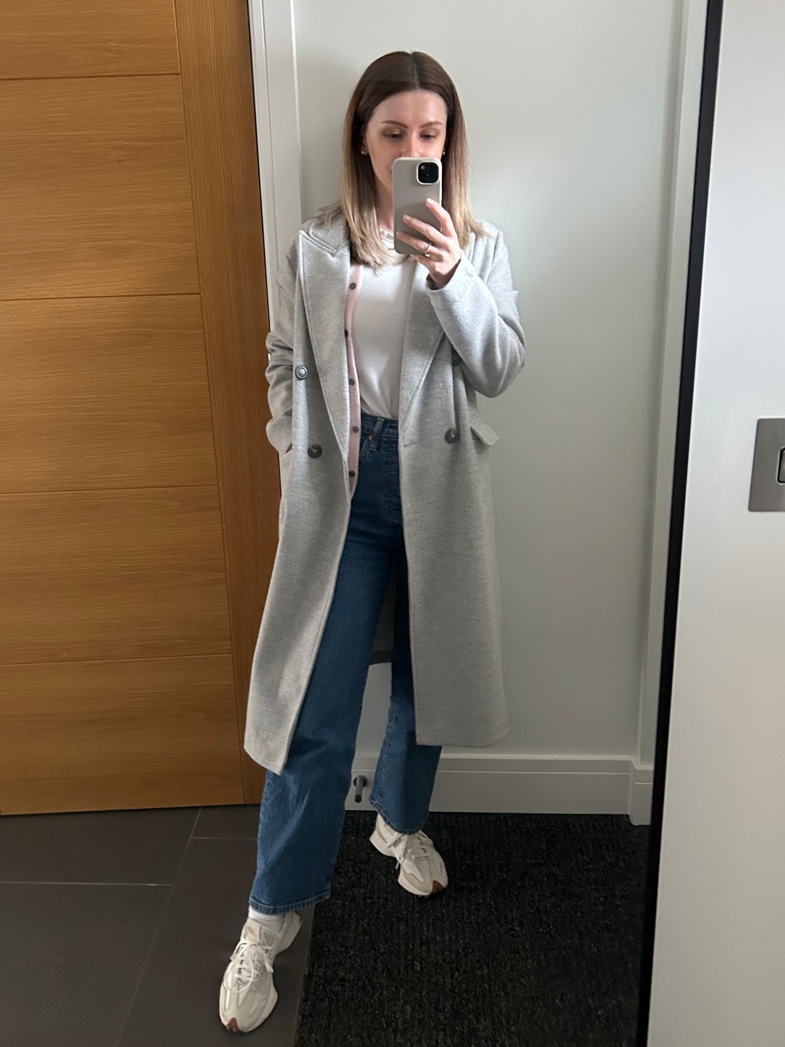 Minimalist mom outfit from 45 item capsule wardrobe 

#LTKuk #LTKsummer #LTKspring