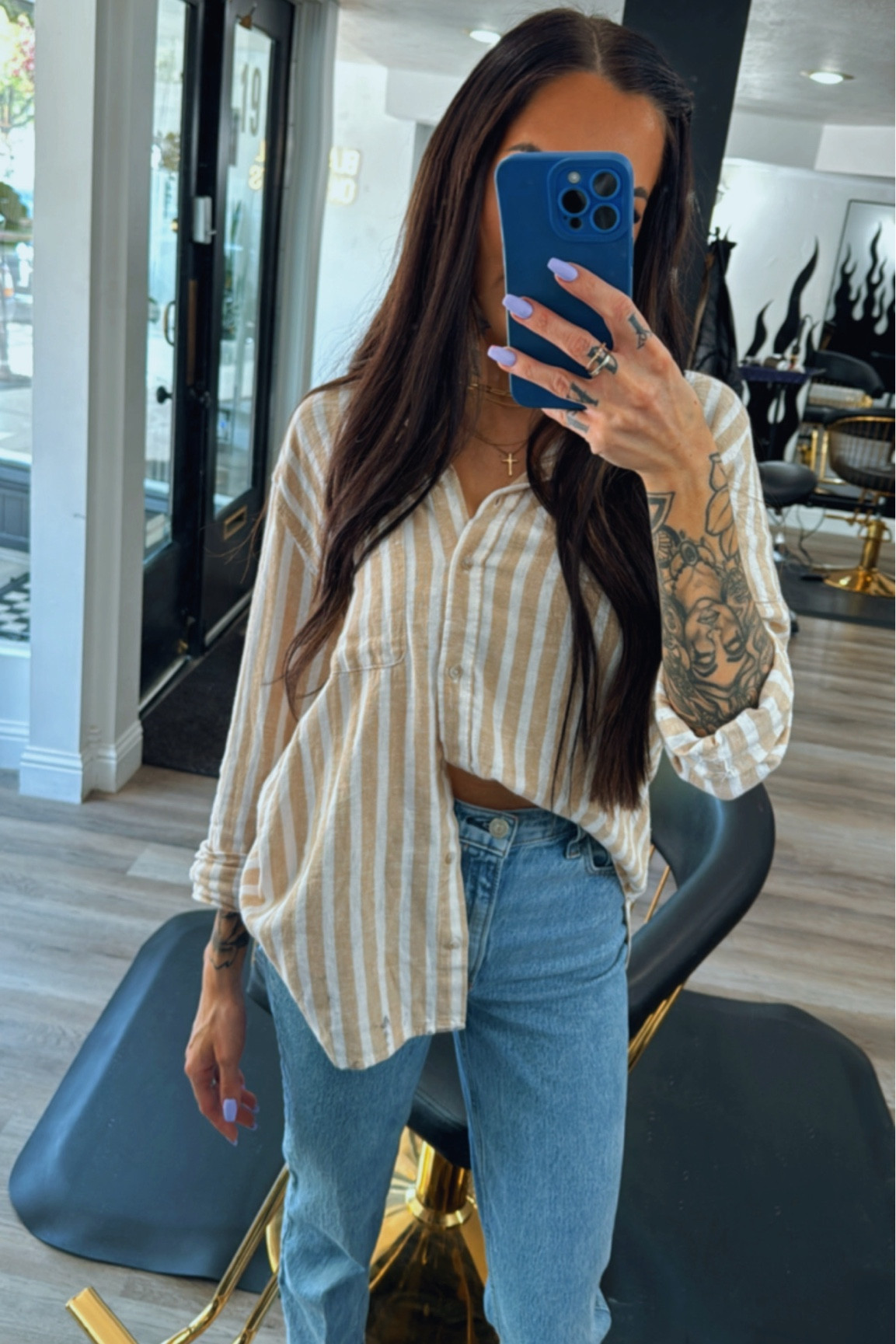 It’s the tuck for me 🤌🏻
Shirt : Medium
Pants : 24 long 