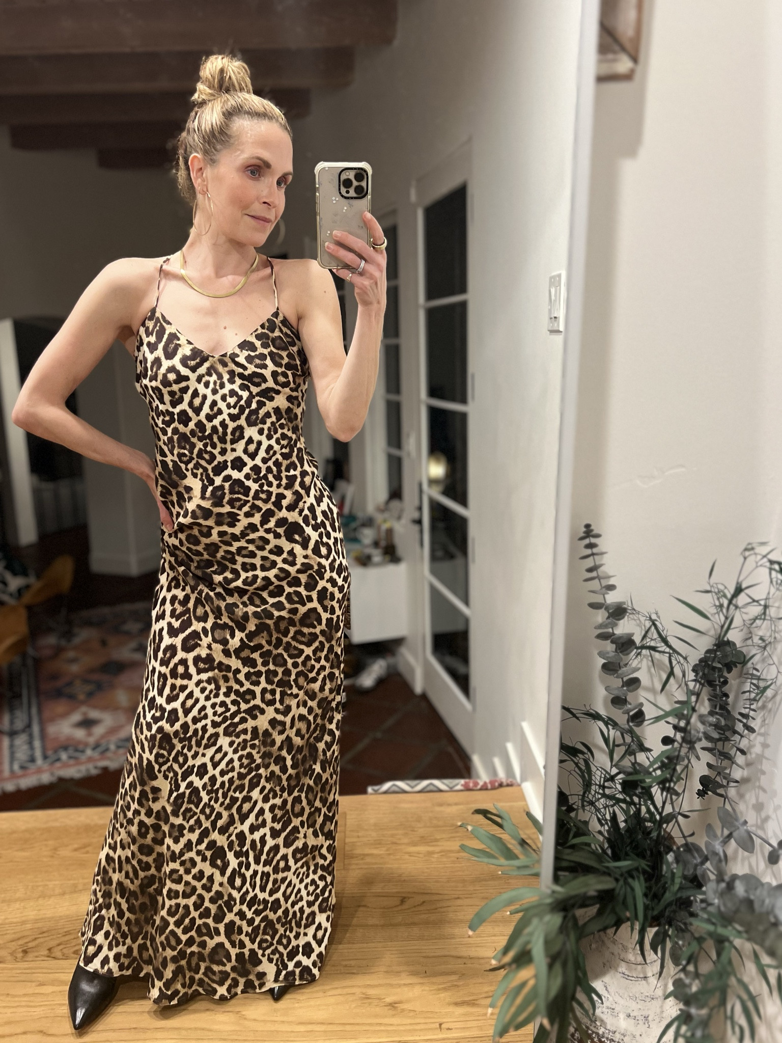 Date Night! You know that ONE PIECE you have that you put on and that’s your whole outfit? No? Well now you do 🖤💛

#LTKparties #LTKstyletip #LTKshoecrush