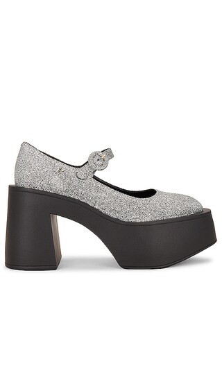 Olivia Pump in Silver | Revolve Clothing (Global)