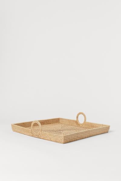 Square tray in braided rattan with round handles and a low rim. Height of rim 1 1/2 in. Width 15 ... | H&M (US + CA)