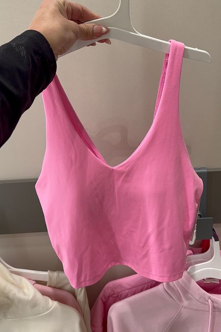 Target hot pink sports bra v neck Lululemon align dupe 


#LTKfindsunder50