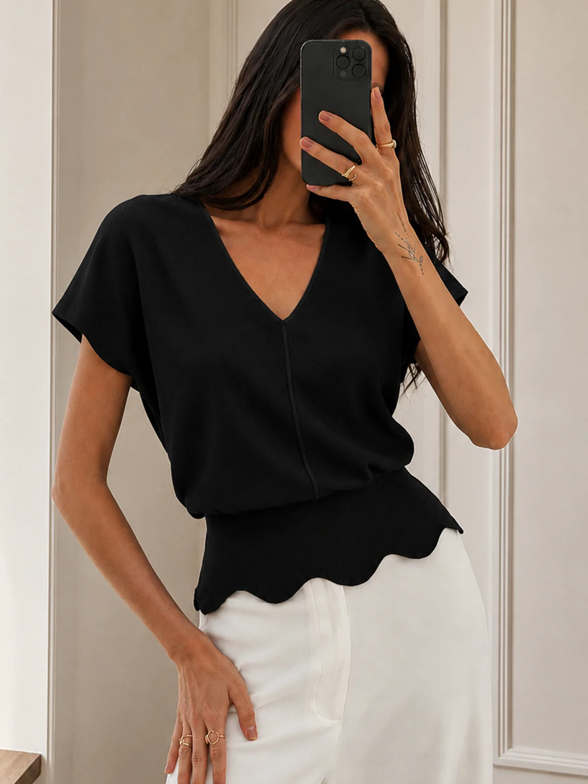 V-Neck Scalloped Hem Knit Top | Commense