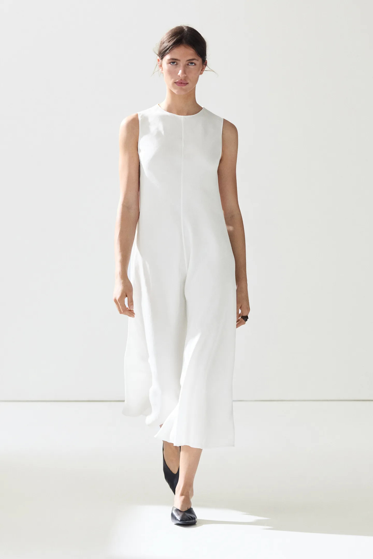 Flowing linen midi dress | Massimo Dutti UK