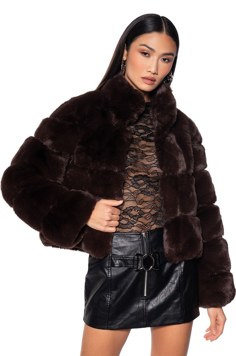 LUXE JENNY FAUX FOX FUR SHORT COAT IN BROWN | AKIRA
