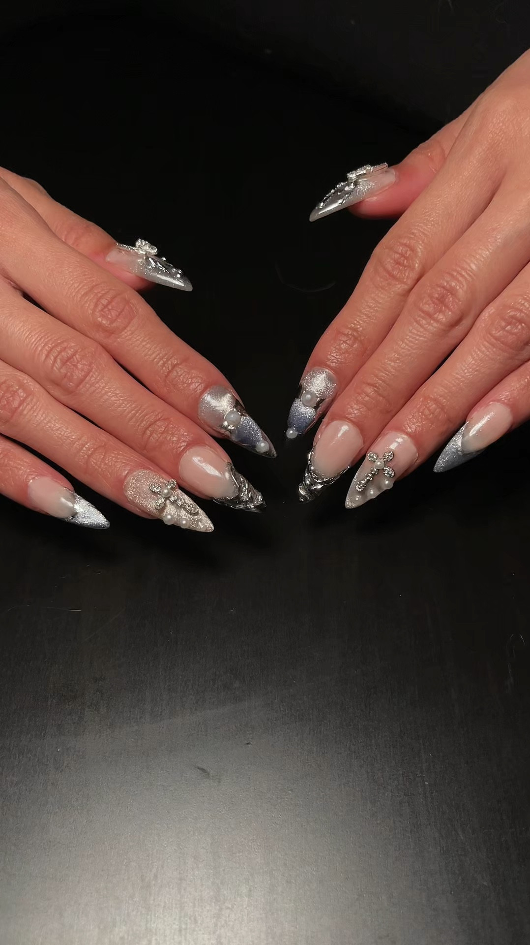 Y2K Silver Chrome Cat Aye Gel X Nails at home ! 🩶🪙🖇️
#nails #diynails 

#LTKBeauty #LTKActive #LTKStyleTip