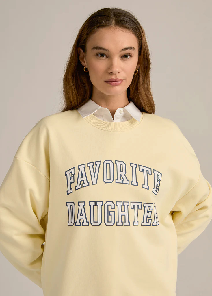THE COLLEGIATE SWEATSHIRT | Favorite Daughter