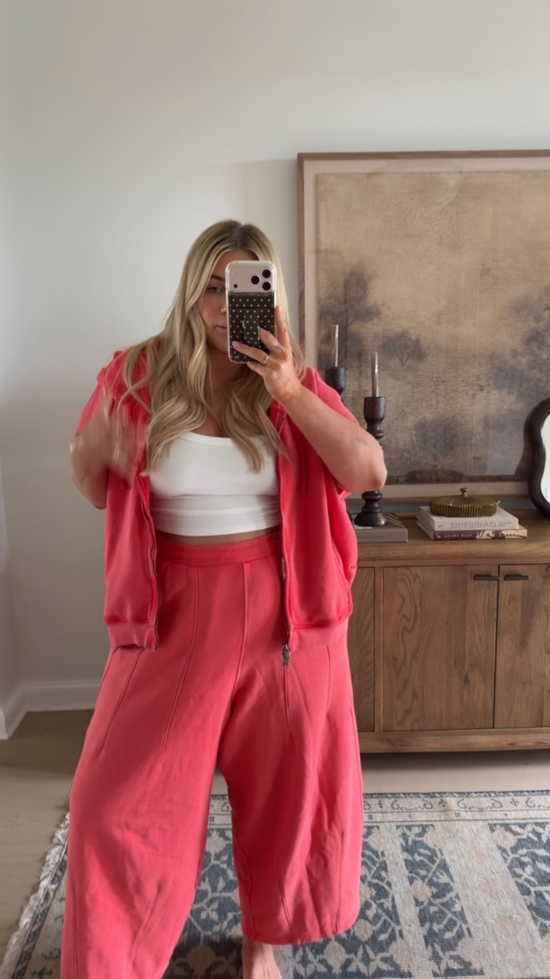 LOVE!!!! Need more colors 🤍 wearing a size large in everything