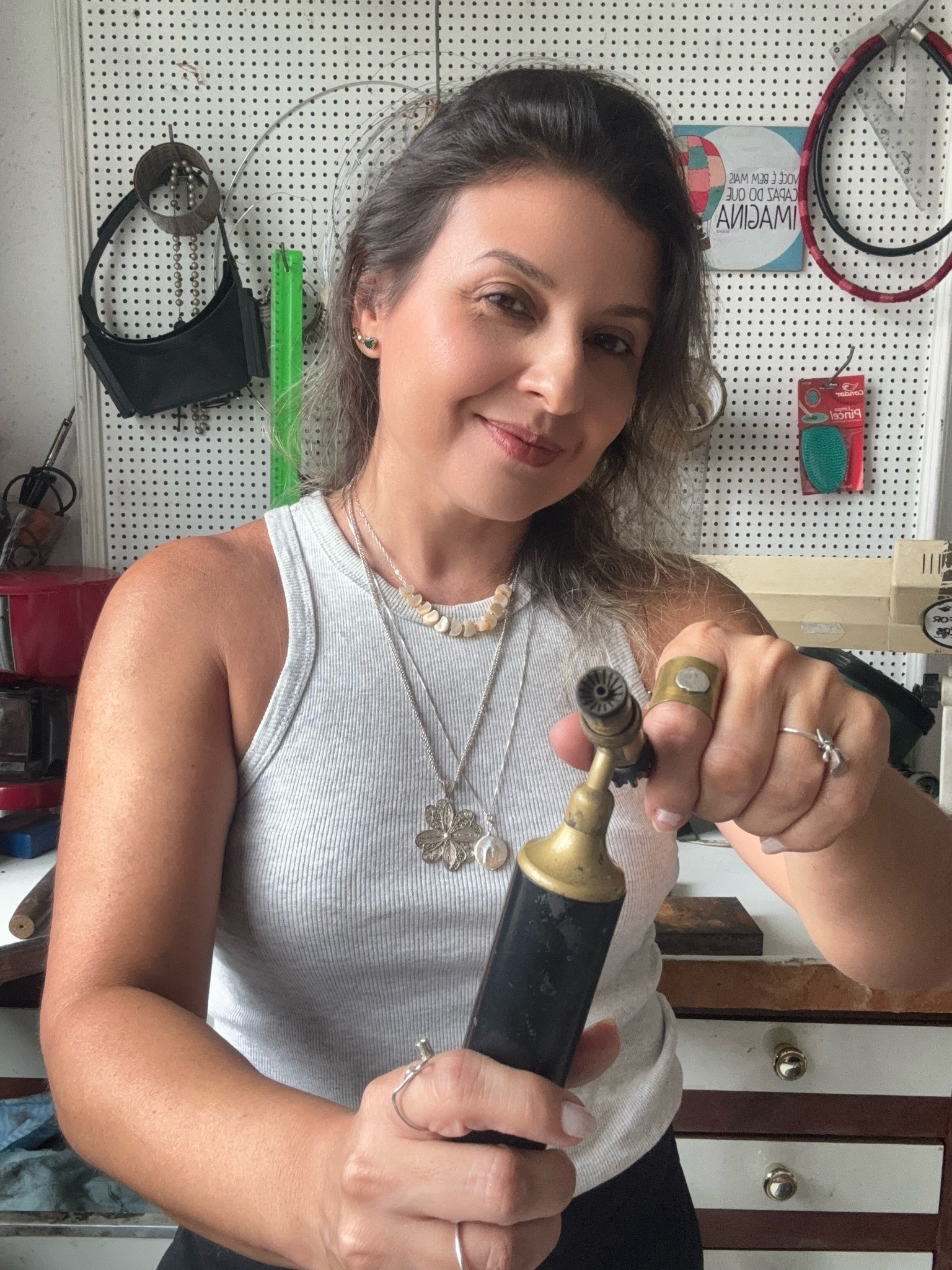 Regatas de malha são versáteis e merecem um lugar especial no nosso guarda roupa. 

#LTKguiadepresente #LTKdicadeestilo #LTKbrasil