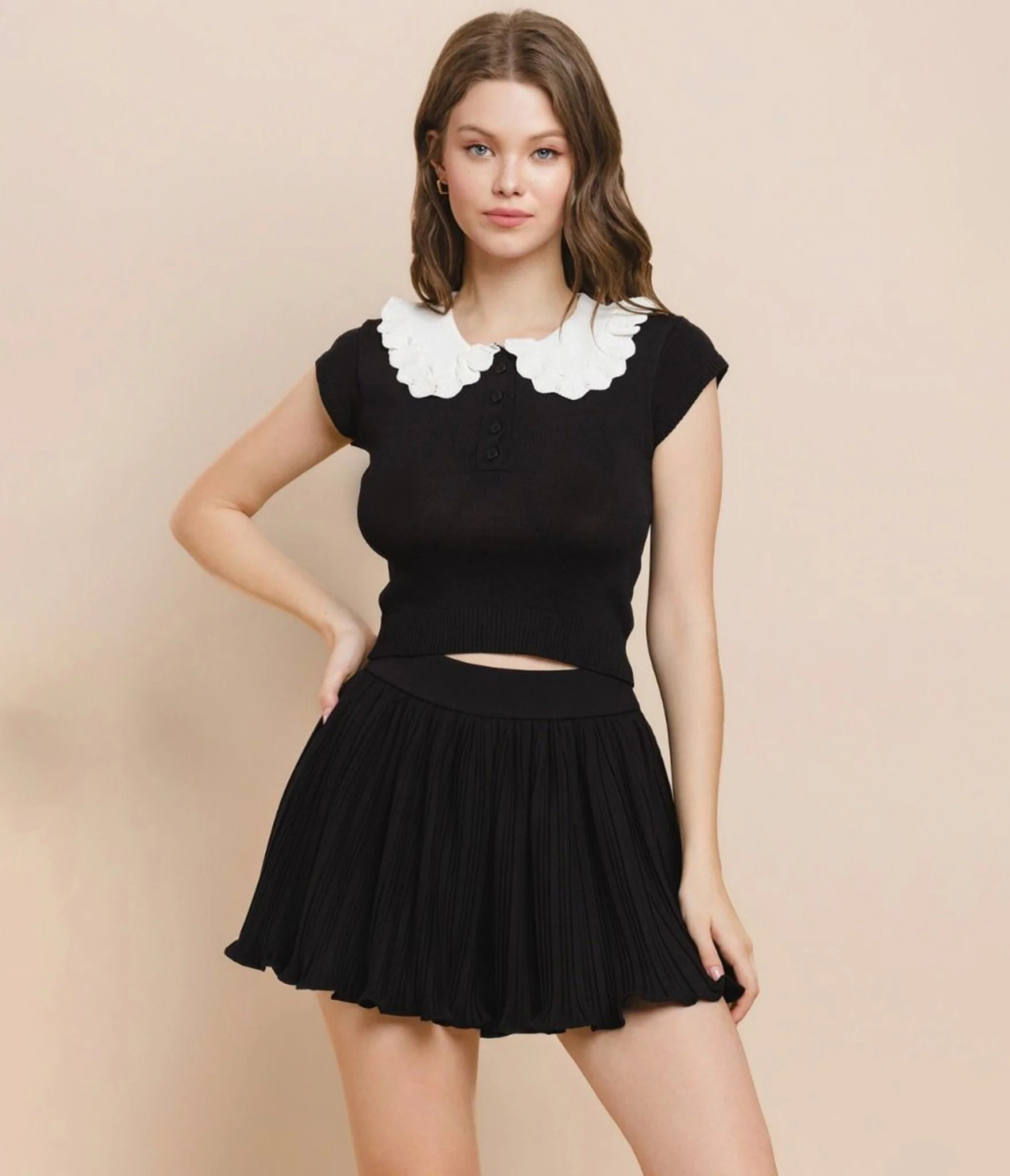 Black Ruffled Collar Blouse | UniqueVintage