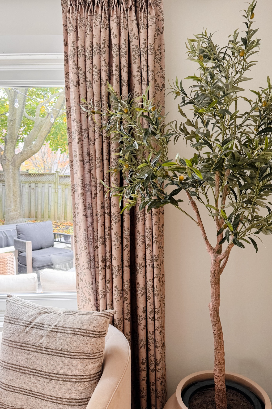 Love the pattern on these curtains!

#LTKcanada #LTKautumn #LTKstyletip