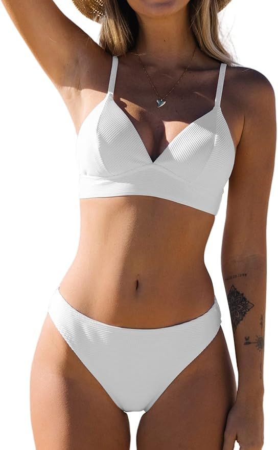 CUPSHE Women Bikini Set Solid Color Sexy Triangle Two Piece Swimsuit | Amazon (US)