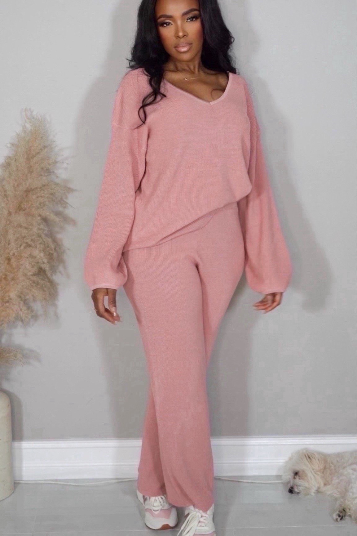Soft, effortless, and made for everyday comfort 🤍  
This cozy matching set is one of those throw-on looks that still feels polished without trying too hard. Relaxed, flattering, and easy to style together or separately.

Perfect for lounging, errands, travel days, or casual coffee runs.

📏 Sizing: wearing size Small

Follow me on Instagram and YouTube @kirasfashionfinds 



#LTKootd #LTKValentine #LTKPetite