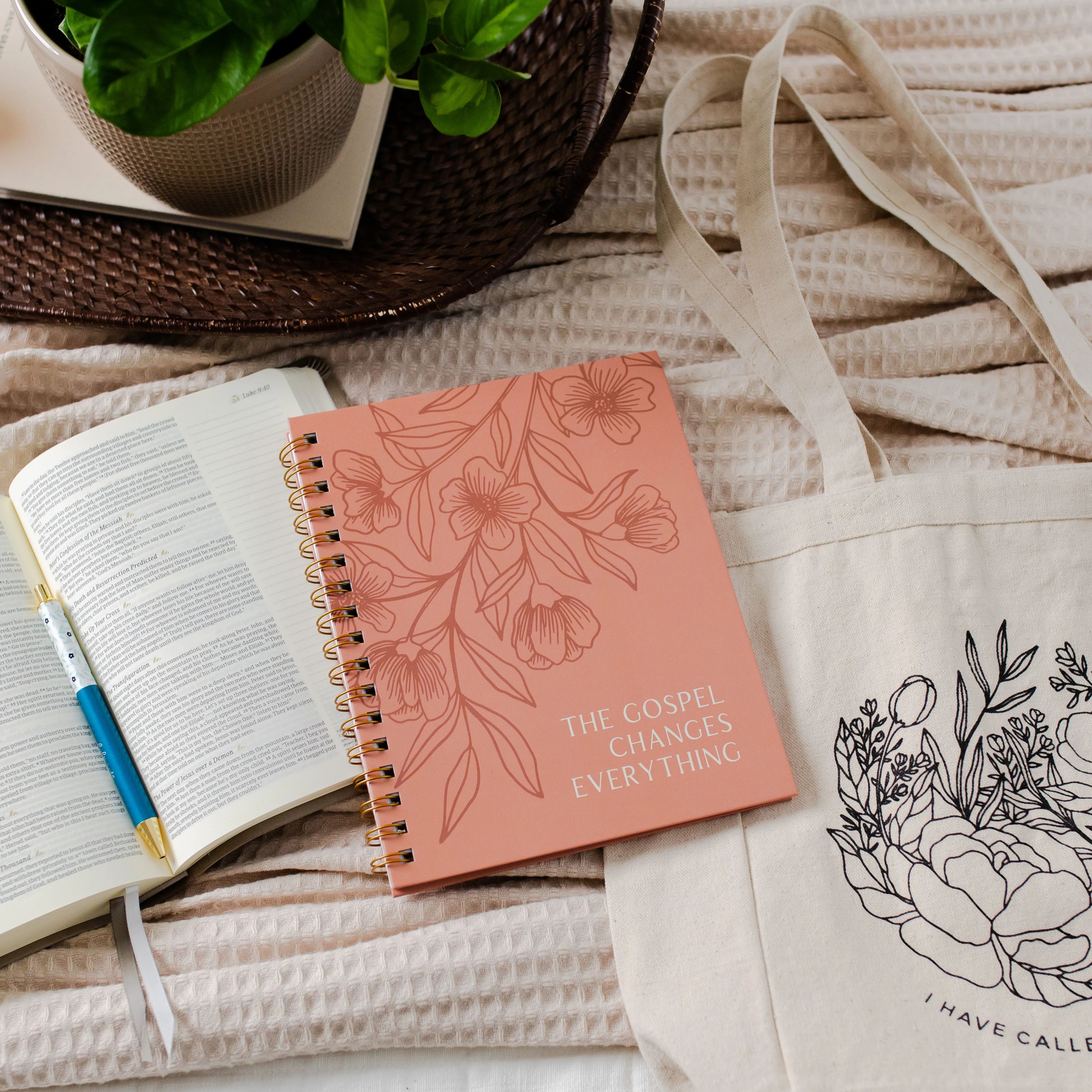 Note-Taking Journal - The Gospel Changes Everything | The Daily Grace Co.