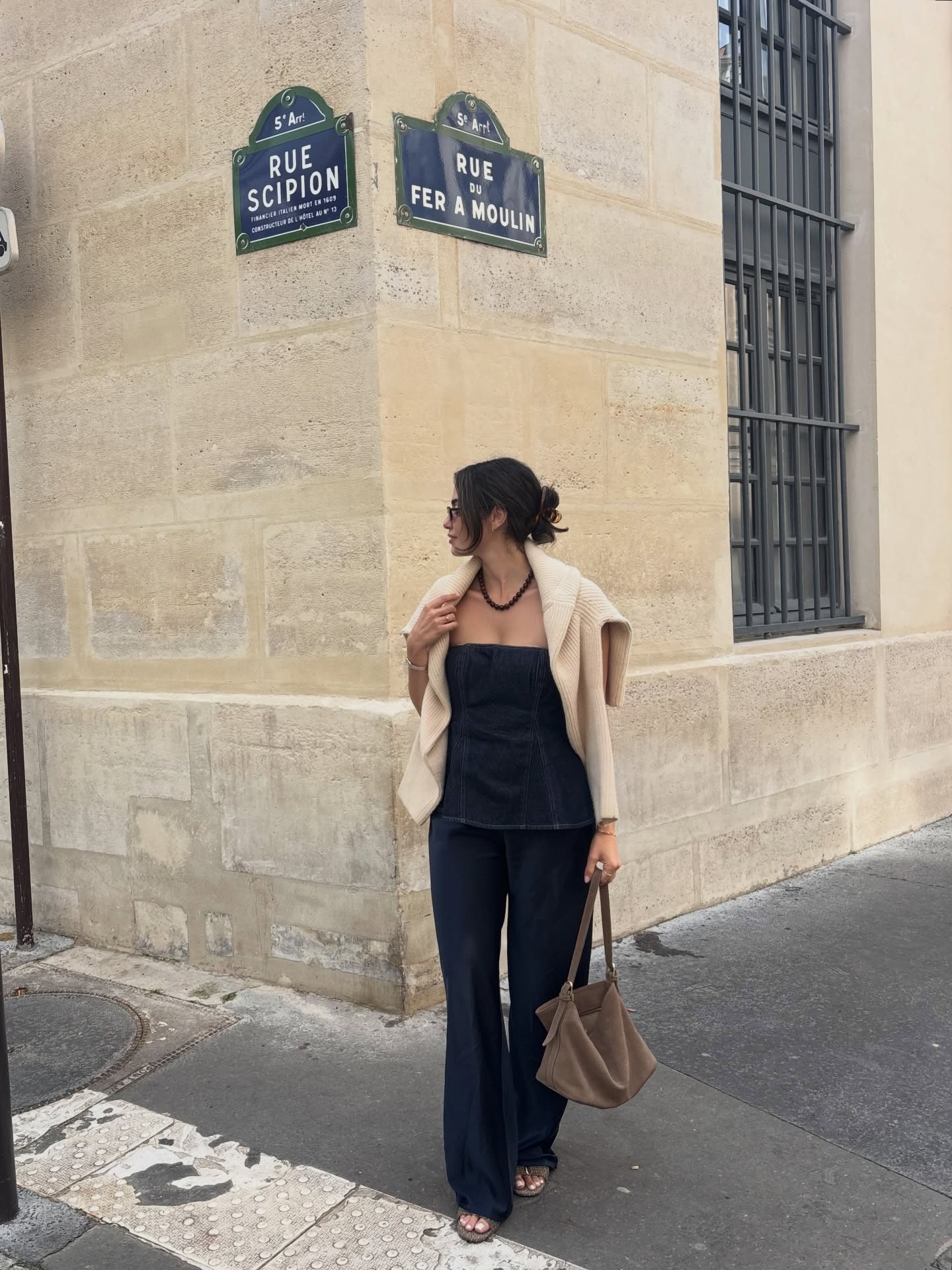 vibe all month long: french girl chic 🇫🇷
