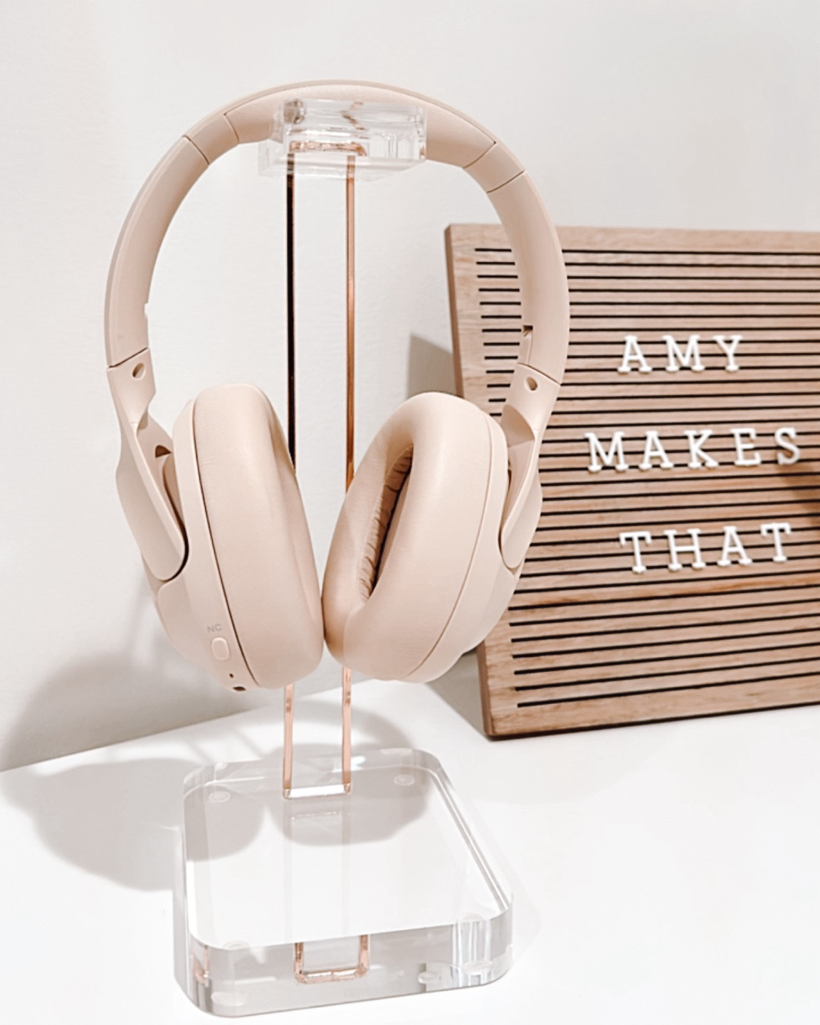 the BEST headphones and headphone stand 🎧🤎 

#LTKFindsUnder50 #LTKHome #LTKU