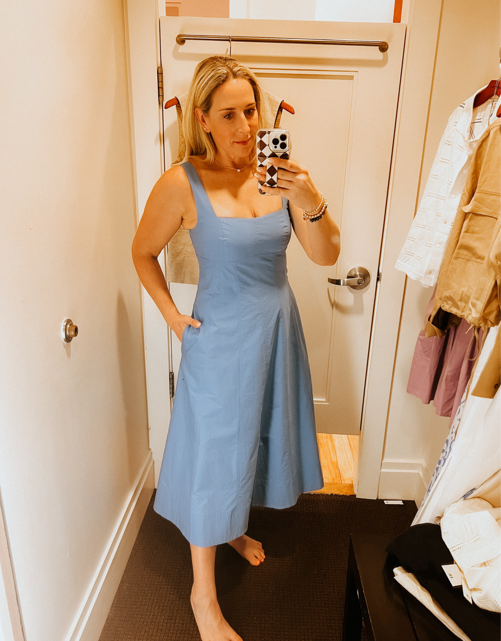 Summer Dress

Fit and flare dress

Banana Republic

This dress has incredible structure to it. Didn’t need a bra. Beautiful fabric and stitching. Ran true to size. Also in black and white. 

#summerdress #whitedress #weddingguest #traveldress



#LTKwedding #LTKover40 #LTKparties