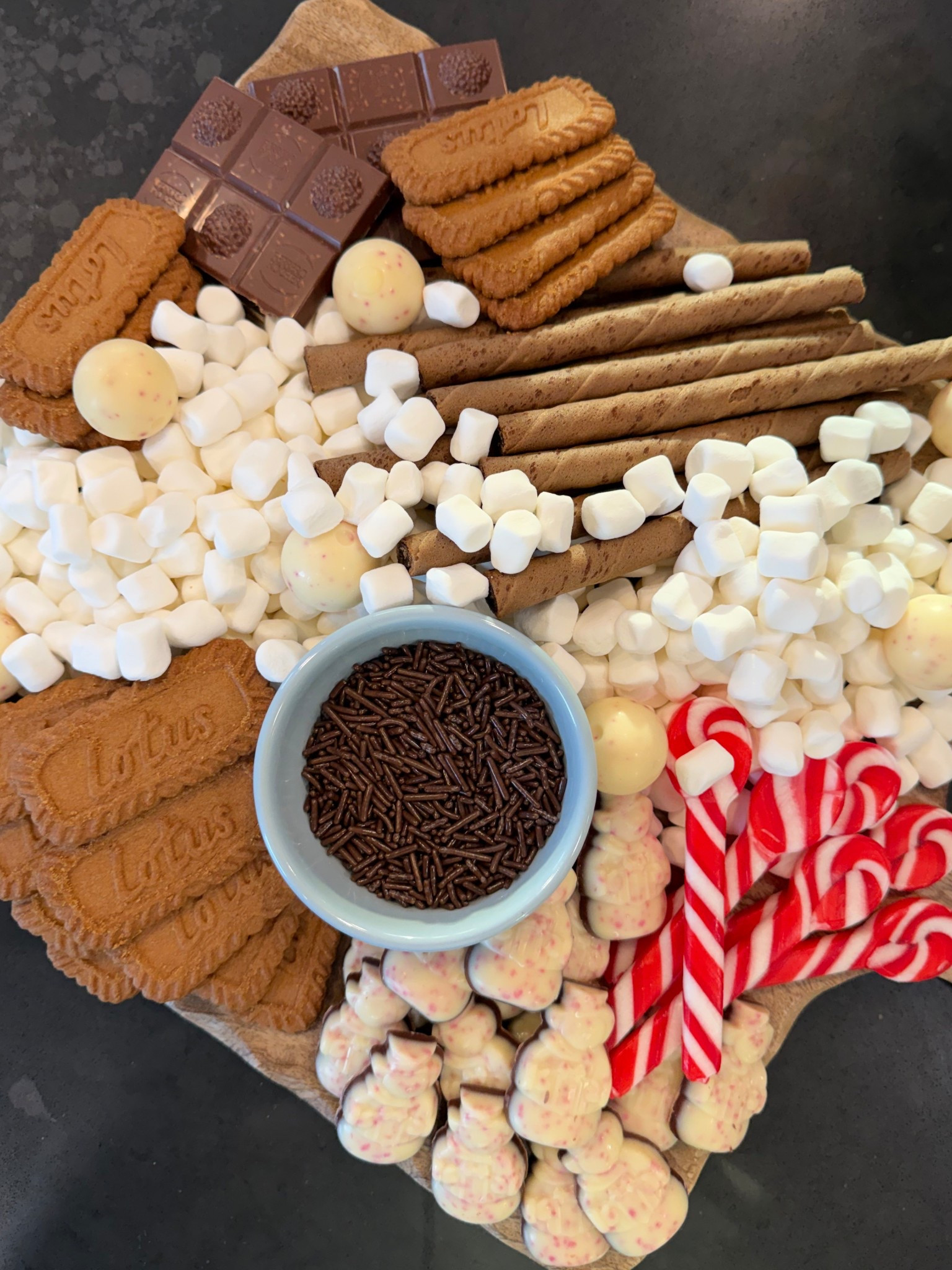 Hot chocolate board 

#LTKmomlife #LTKHoliday #LTKSeasonal