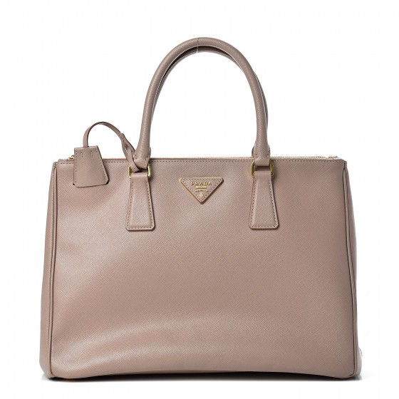 PRADA

Saffiano Medium Galleria Double Zip Tote Cammeo


58 | Fashionphile