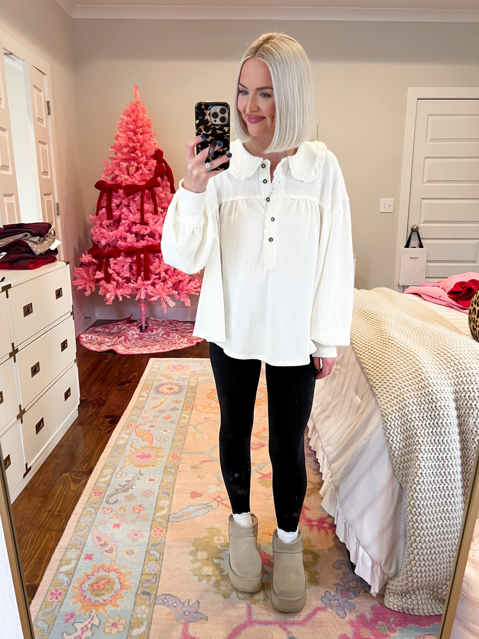 We the free queen of hearts Peter Pan collar thermal (size XS) 

#LTKSeasonal #LTKStyleTip #LTKActive