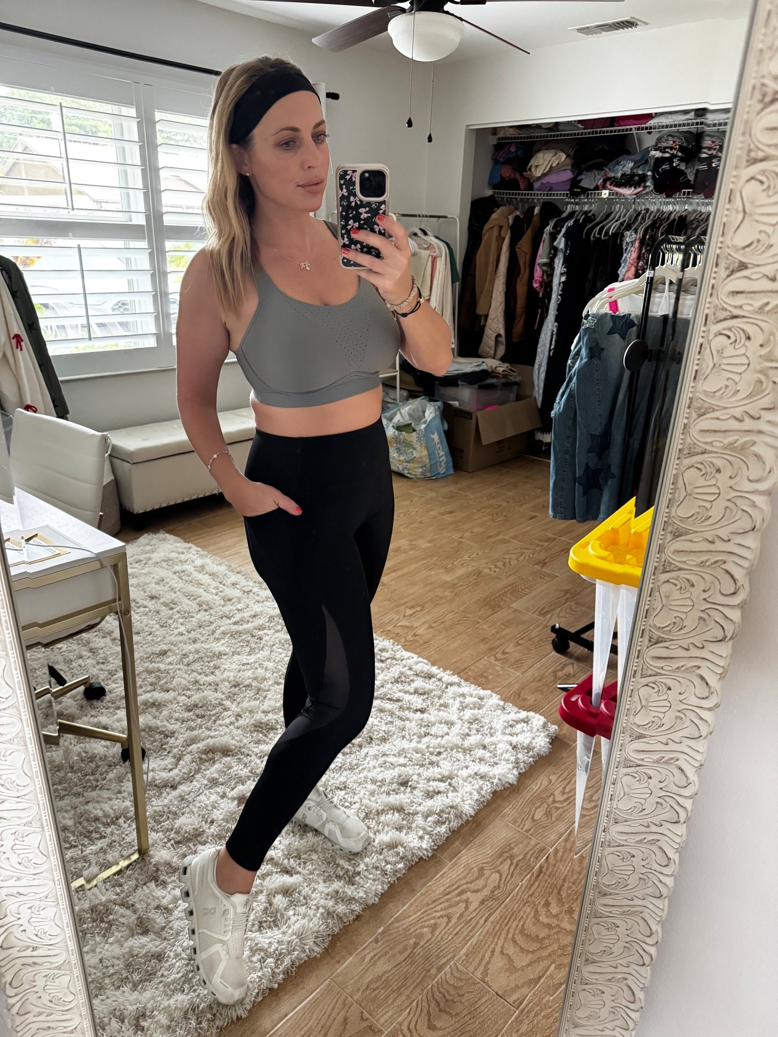 Black leggings with pockets 

#LTKActive #LTKFindsUnder50 #LTKootd