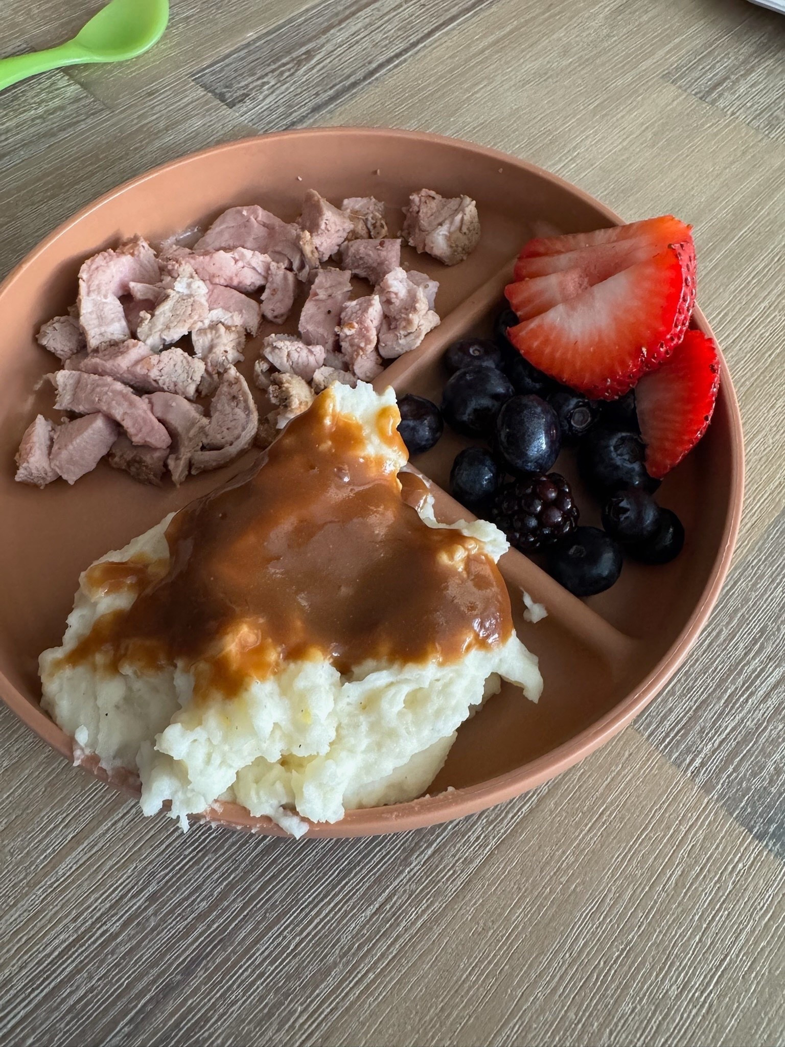 My little girl loves a good and hearty meal with a side of fruit!



Kids plates  household items  plastic plate’s  Lowcarbdashian


#LTKKids #LTKFamily #LTKHome