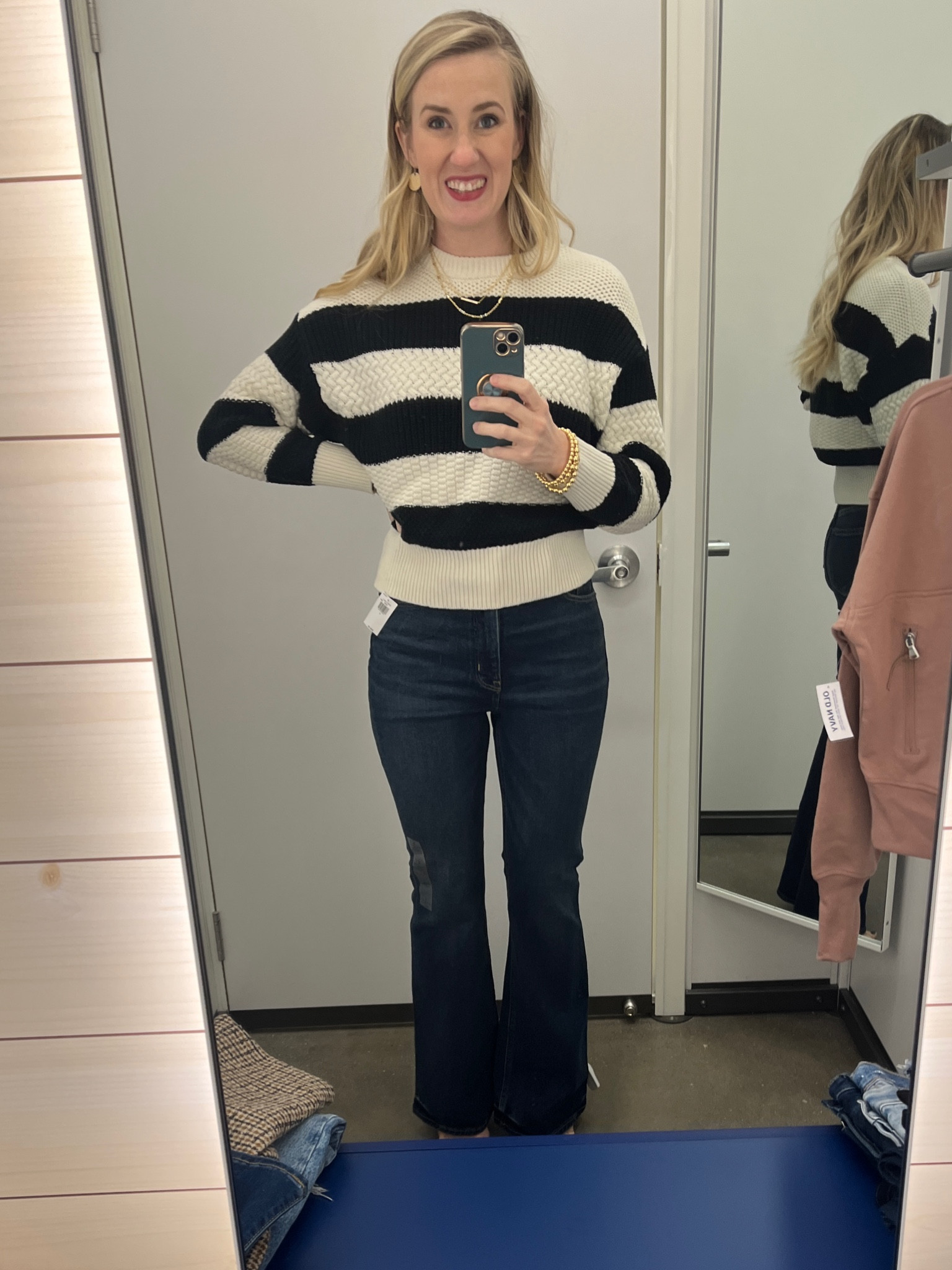 50% off old navy jeans//higher rise flare jeans 
#competition 

#LTKunder50 #LTKsalealert #LTKFind