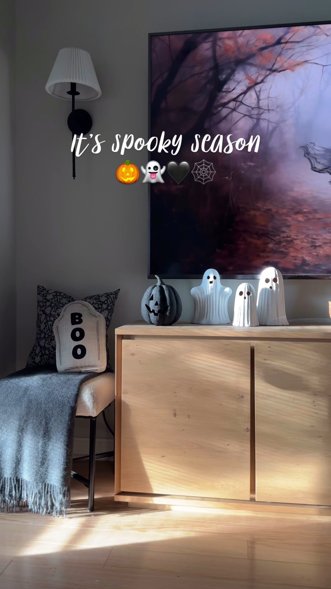 spooky szn is here. 👻🧡

Welcome to my haunted house! 🏚️🖤🎃
My home sweet home is fully decorated for Halloween this spooky season! 👻🎃🖤 

Do you decorate for Halloween? 🕸️🕷️

#LTKHome #LTKHalloween #LTKSeasonal