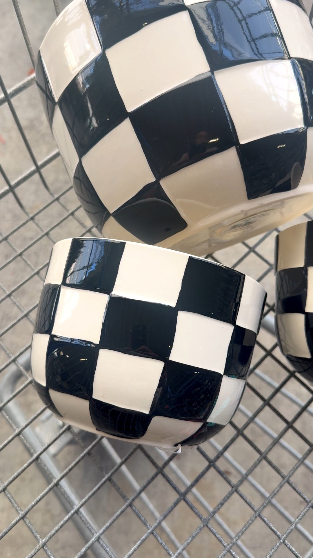 Trending MacKenzie-Childs-vibe planters 🤍
Loved them so much I went back and grabbed this color too before they sold out.
I’ll link what’s still available — don’t miss them 🌿

#LTKHome