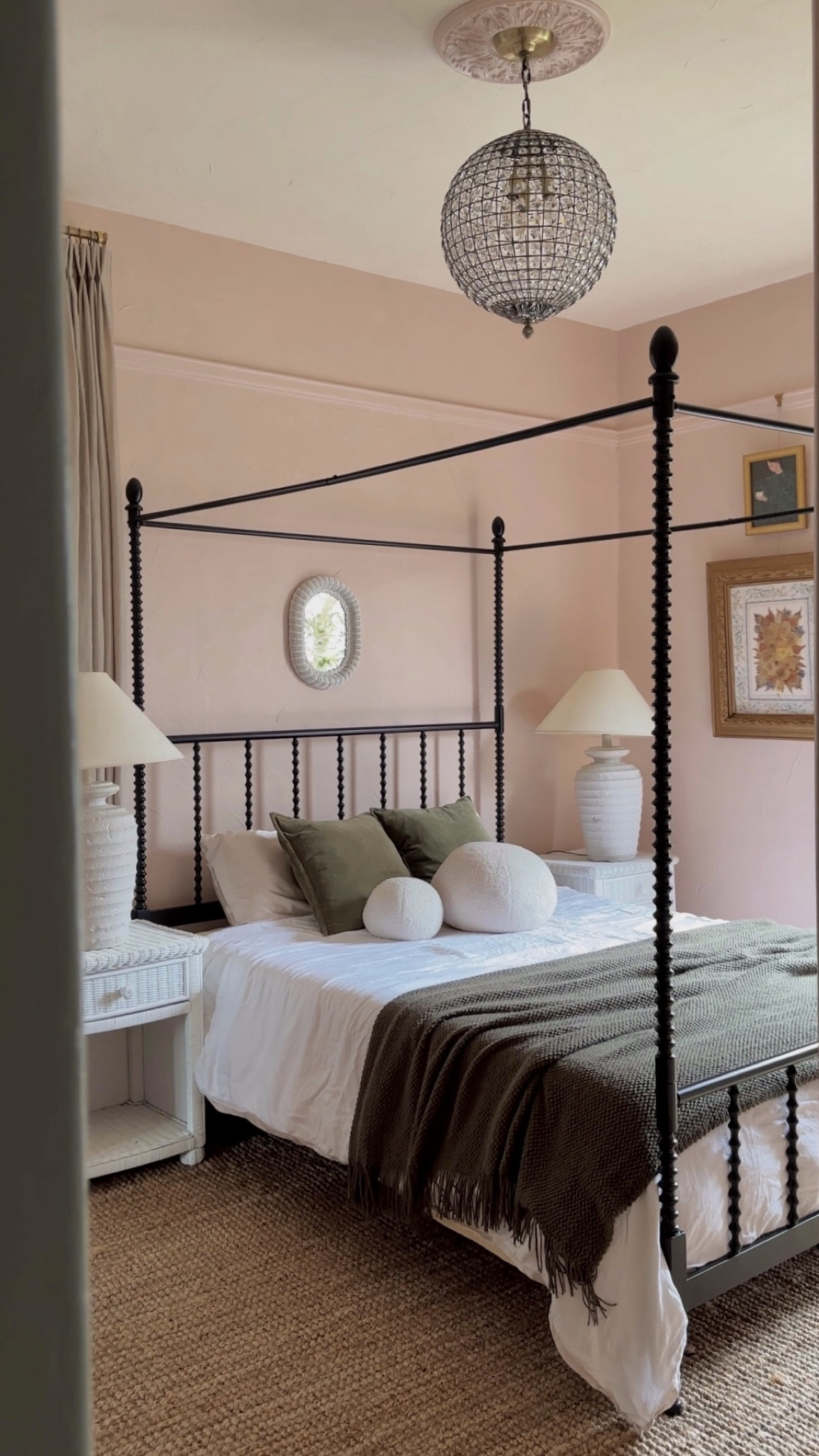 pink bedroom 💓

#LTKhome