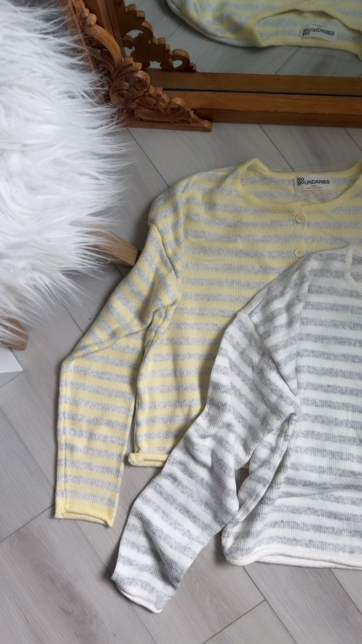 These are so soft! I love the rolled edges! I got size small!