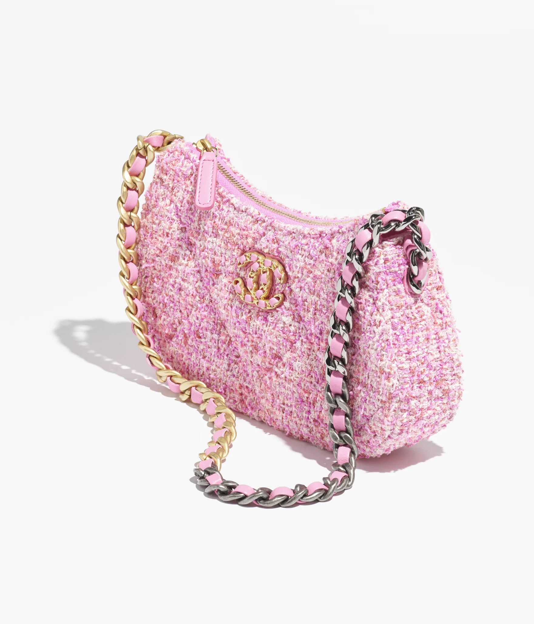 Chanel 19 clutch with chain  - Cotton tweed, gold-tone, silver-tone & ruthenium-finish metal, pin... | Chanel, Inc. (US)