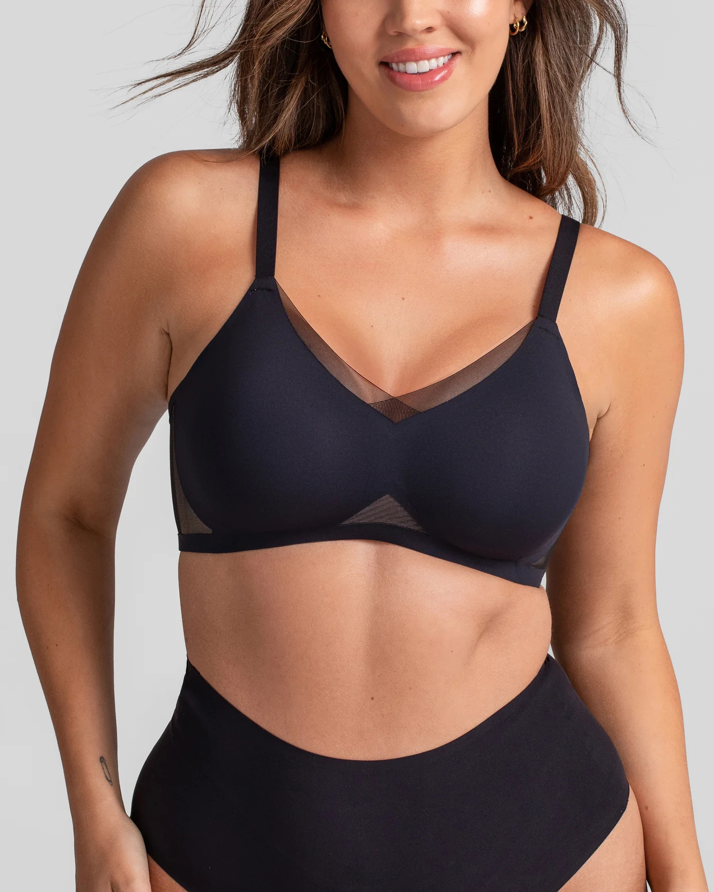 CrossOver Bra | Honeylove