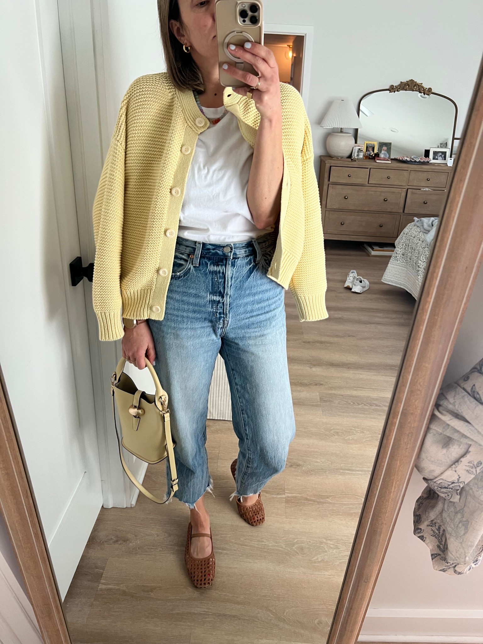 Butter yellow for spring 