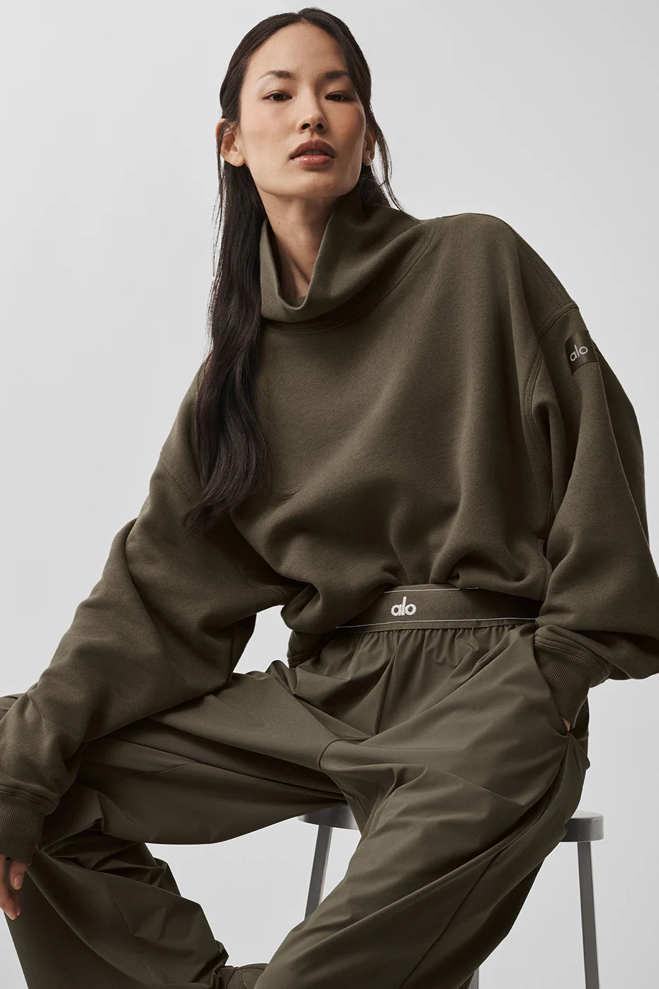 ALO | Hazy Mock Neck Pullover Top in Olive Tree Green, Size: Small | Alo Yoga