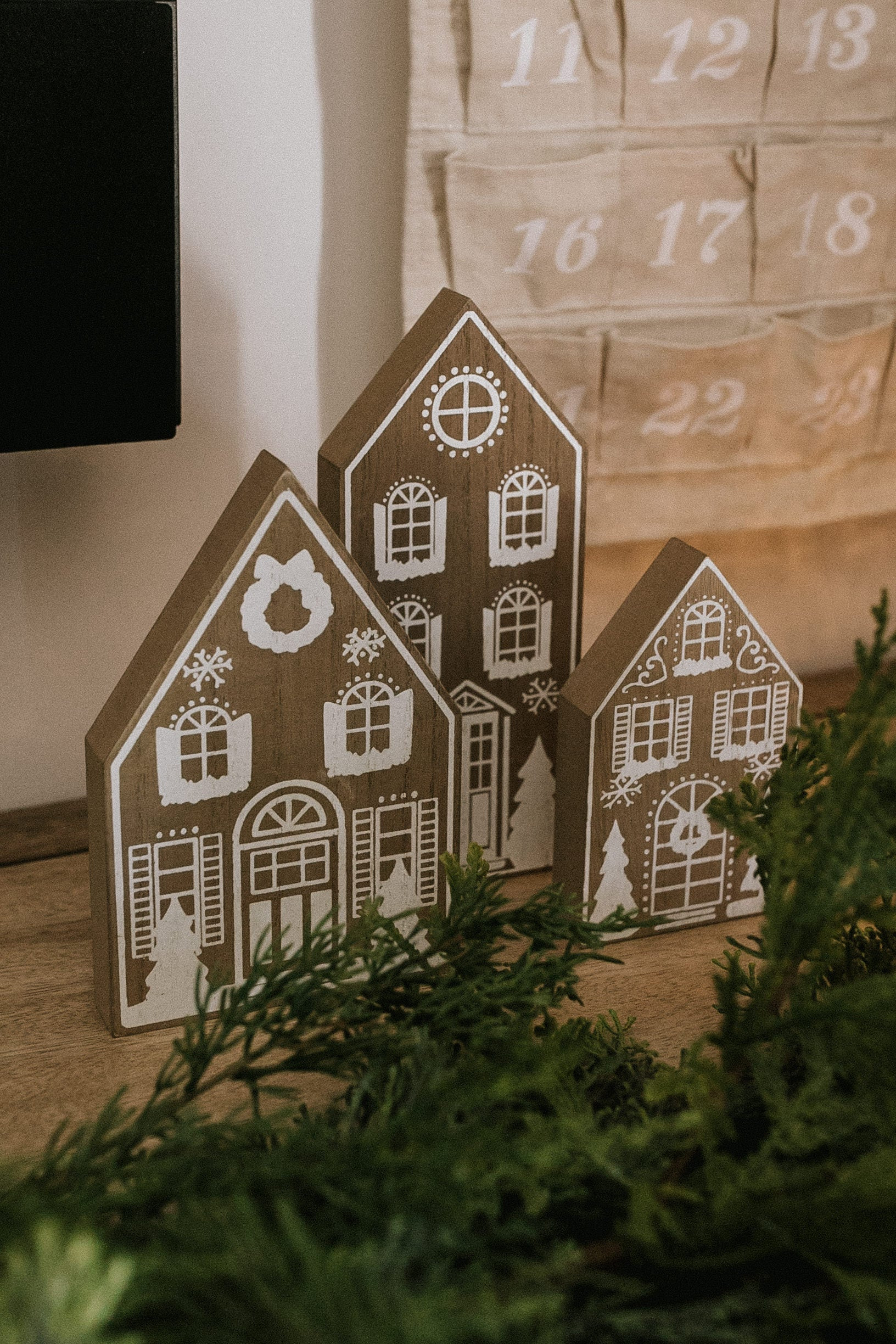 Holiday House - Set of 3 | THELIFESTYLEDCO