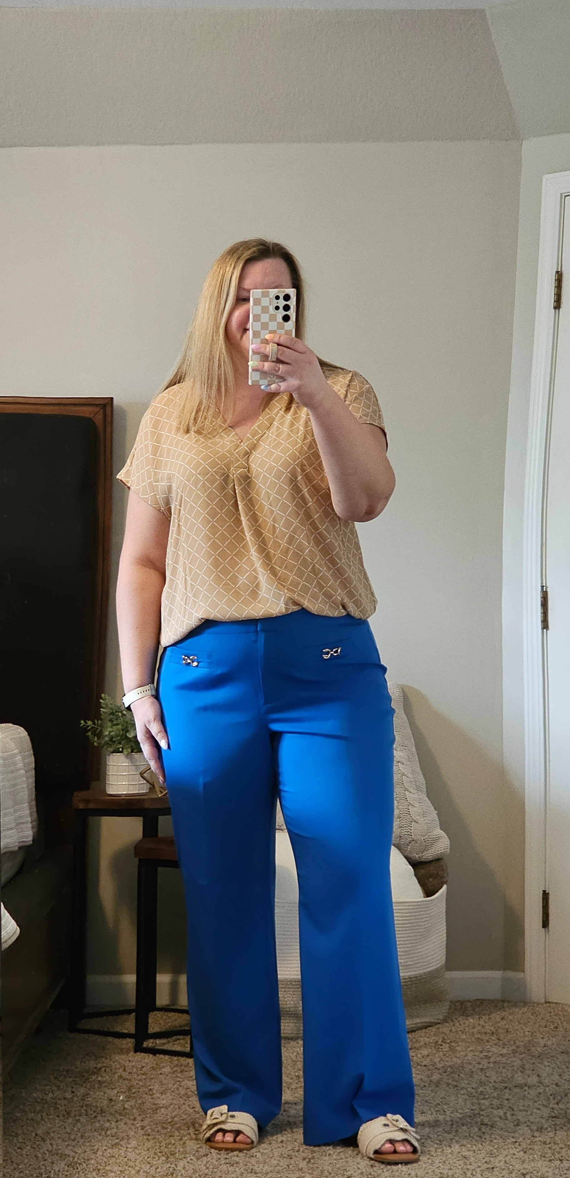 Neutral beige Blouse XLblue pants size 18Sandals TTS 11

#LTKmidsize #LTKsalealert #LTKworkwear