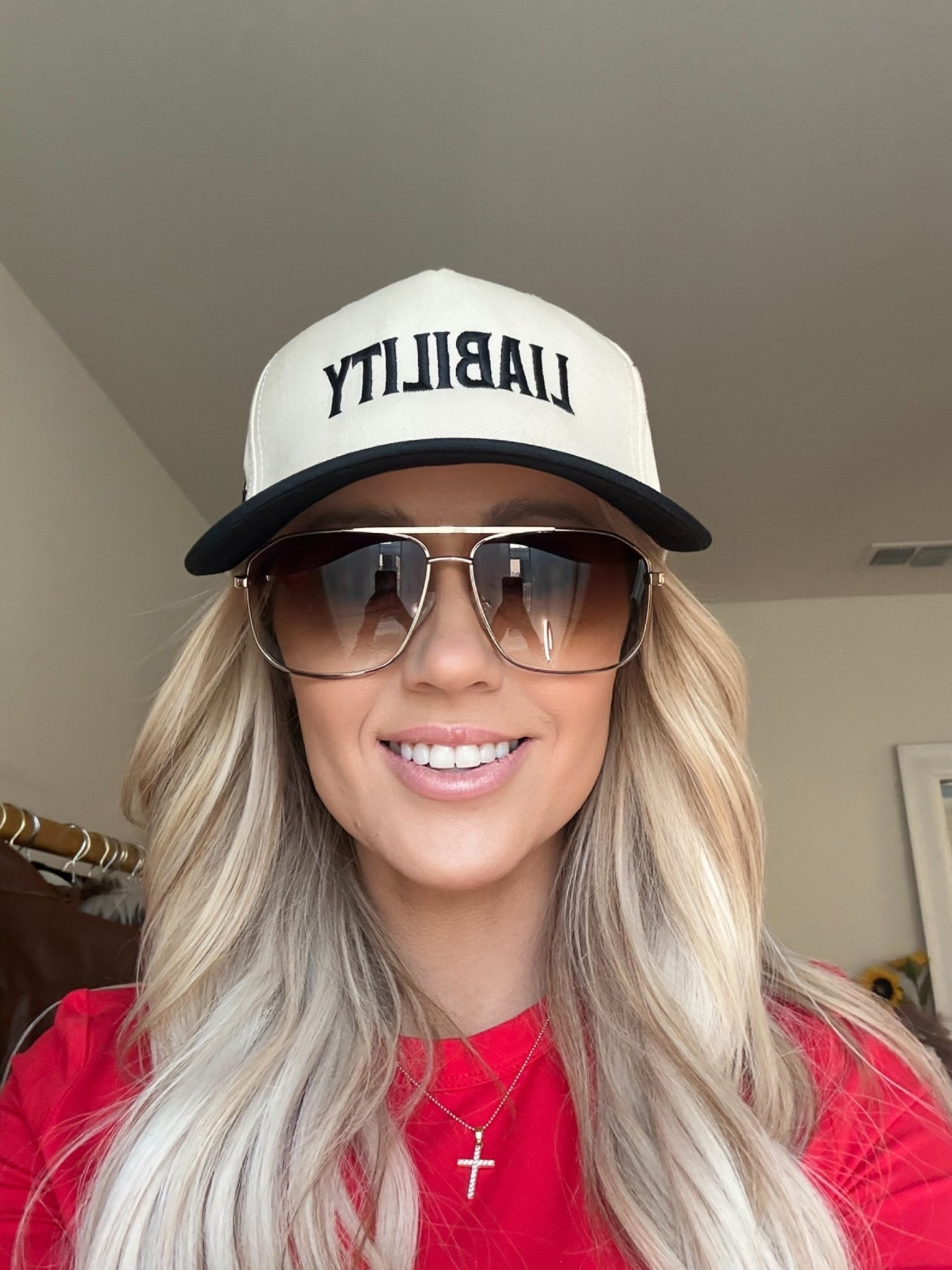 Weekend uniform ☀️

Baseball cap + oversized sunnies + simple layers = my go-to combo lately. Easy, effortless, and still put together.

These sunnies are lightweight, flattering, and give that elevated casual vibe without trying too hard.

#WeekendStyle
#CasualChic
#SportyStyle
#BaseballCapStyle
#SunglassesStyle

#LTKootd #LTKdayinmylife #LTKSeasonal