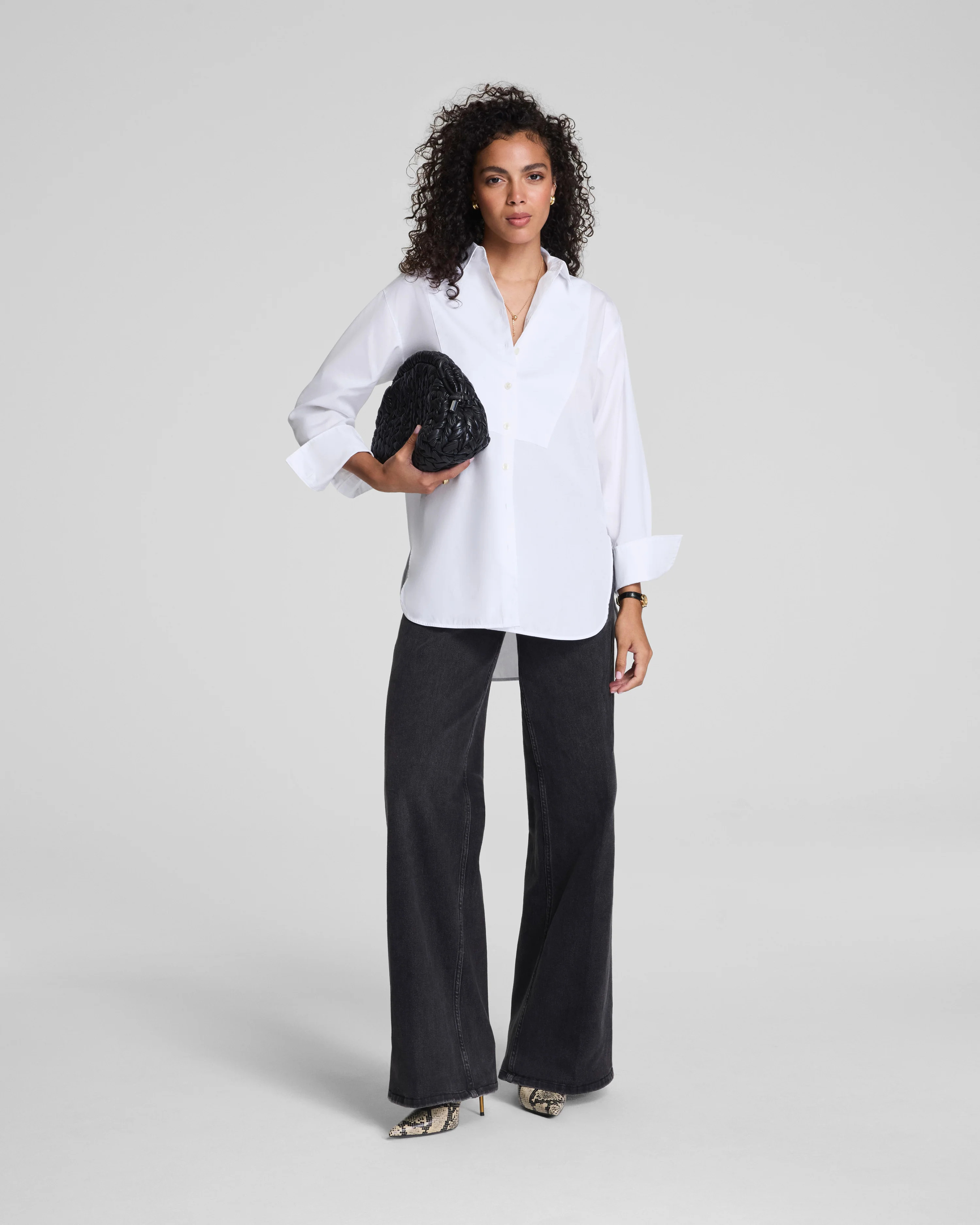 Tuxedo Shirt for Women | Oversized Poplin Button Up | SPANX | Spanx Canada