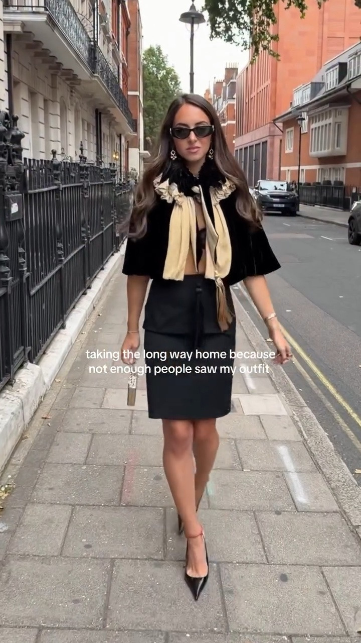 just want to make sure everyone saw my @zimmermann cape #longwayhome #outfitinspo #outfitideas #londonfashioninspo

#LTKootd #LTKSeasonal #LTKTravel