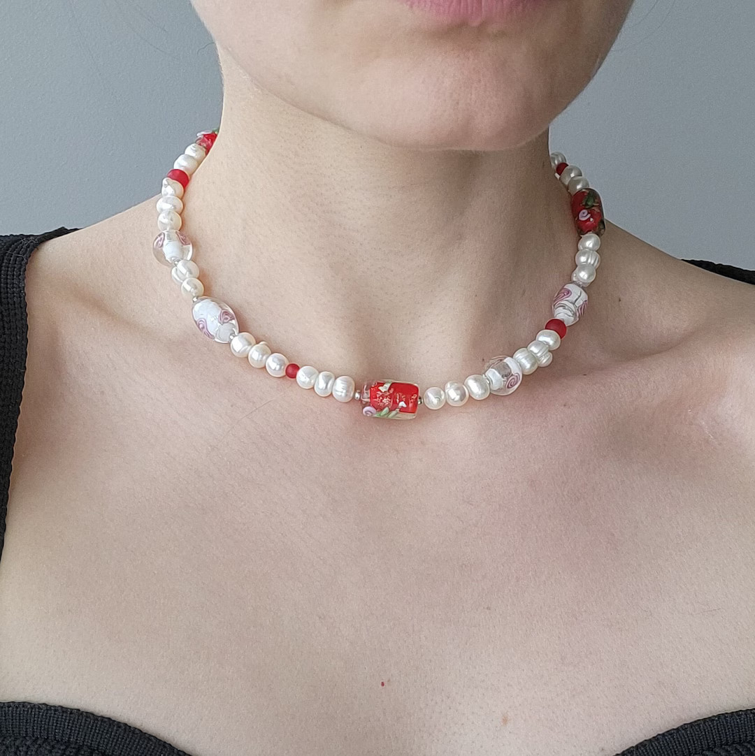 Red and White Beaded Necklace, Summer Pearls, Natural Pearl Jewelry, Vintage Style Necklace, Glas... | Etsy (US)